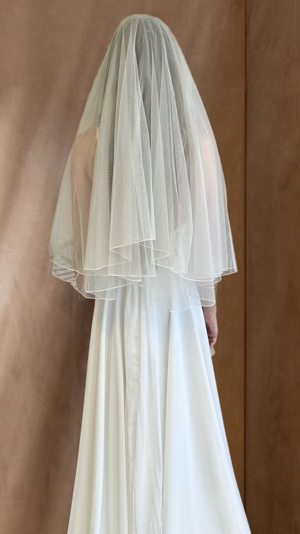 הינומה קצרה חלקה